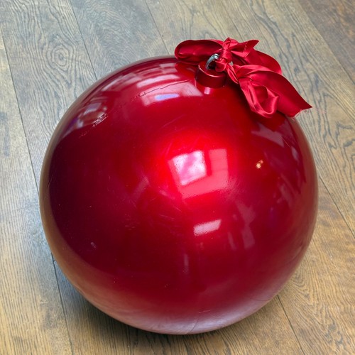 Display giant red bauble - ex-display,