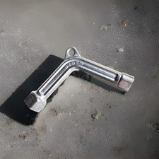 Storm Wheelie Bin Key (Dual