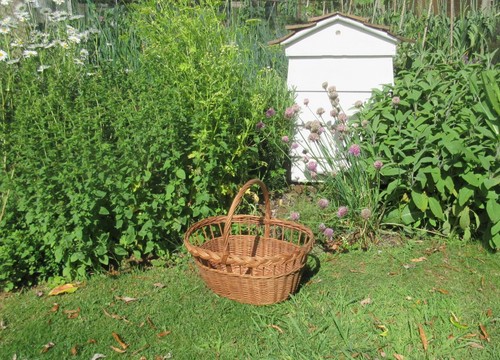 Vintage oval wicker - , shopping