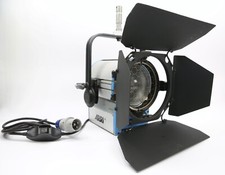 ARRI T2 2000W Location Fresnel