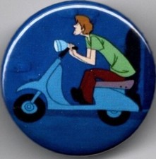 SHAGGY ON SCOOTER Pin Button