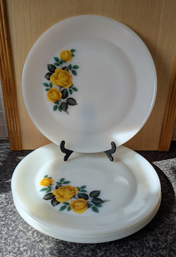 Phoenix pyrex yellow roses - pyrex,