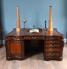 George III Partners Desk
