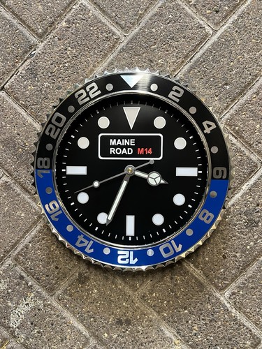Maine road m14 gmt wall - road,