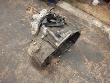 VOLKSWAGEN VW TOURAN 1T3 2.0