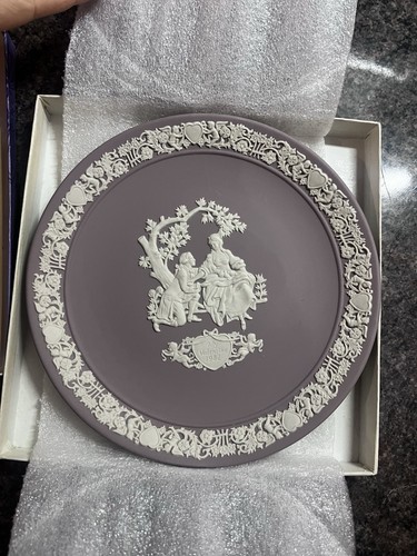 Wedgwood valentine plate 1982 - wedgwood,