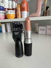 MAC CREMESHEEN LIPSTICK -