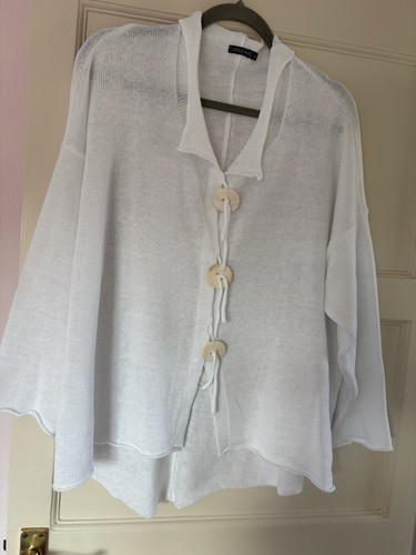 White cardigan grizas - by,