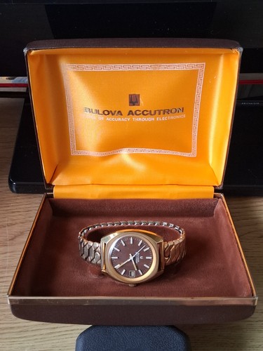 Bulova accutron vintage - accutron,