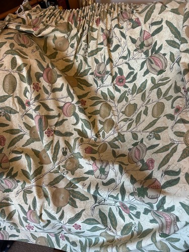 Pair readymade sanderson - pair,