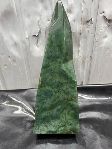 4kg natural nephrite jade - 2.4kg,