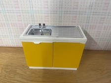 Sindy Yellow Eastham E-Line