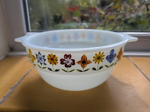 Phoenix opalware pyrex serving - pyrex,