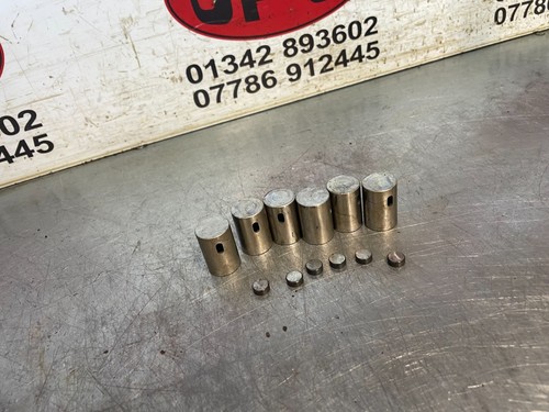 Cam follower and cap - set, x