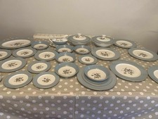 Royal doulton dinner Set  28