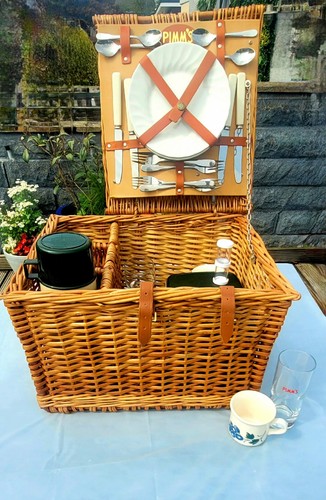 Vintage person optima - 4, wicker