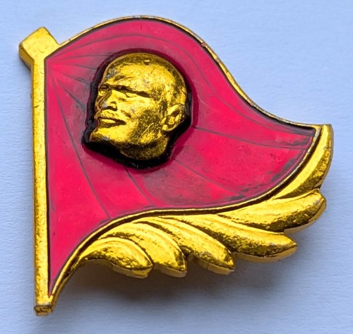 Rare vintage russian pin - rare,