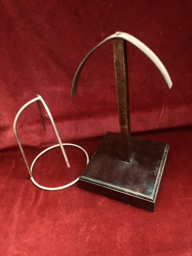 Vintage wig hat stands - ,