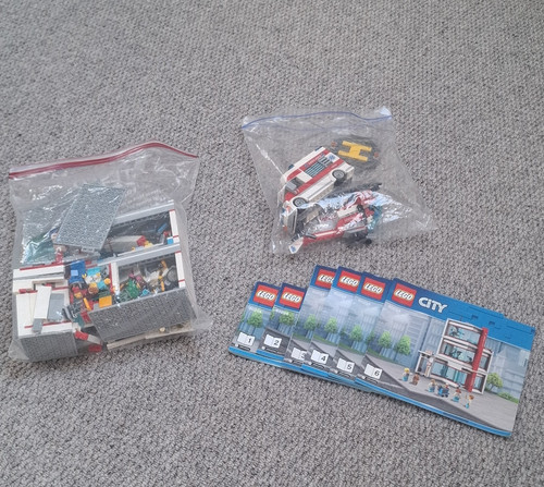 Lego city 60204 hospital - lego, full