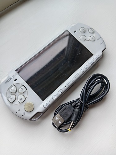 Psp 3000 pearl white handheld - psp-3000,