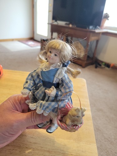 Vintage dorothy and toto - and,