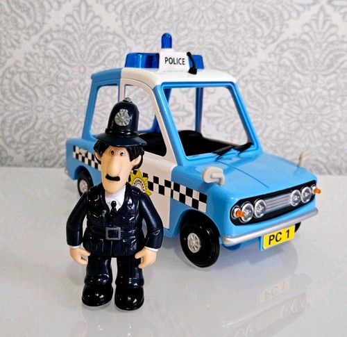 Vgc postman pat pc1 police - pat, car