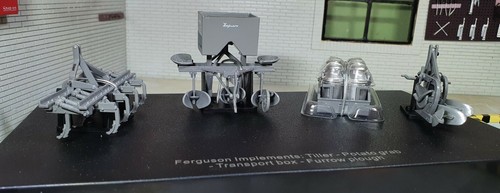 Ferguson implement set of - 1:32,