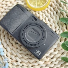 RICOH GR DIGITAL IV 10.4 MP