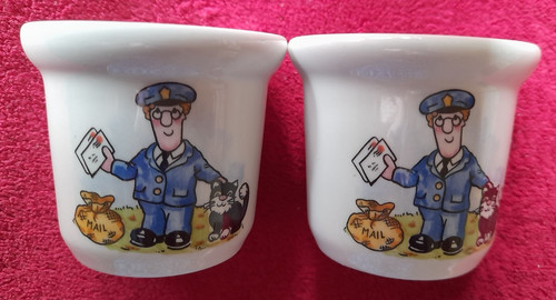 Postman pat coalport egg - x,