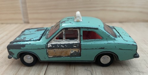 Dinky toys 270 ford escort - dinky,