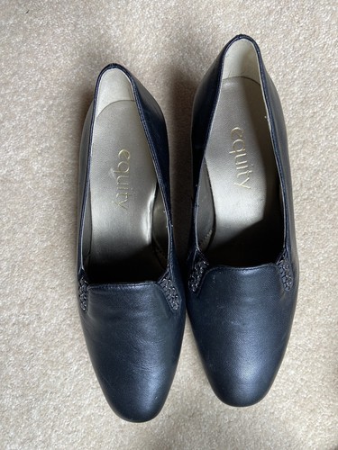 Ladies black shoes size - black, 4