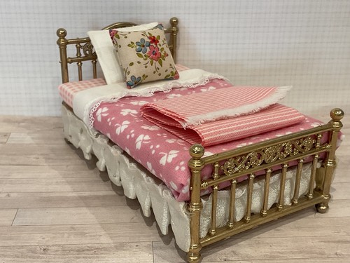 Lundby brass bed dolls - , house