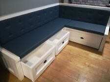 Corner bench seating