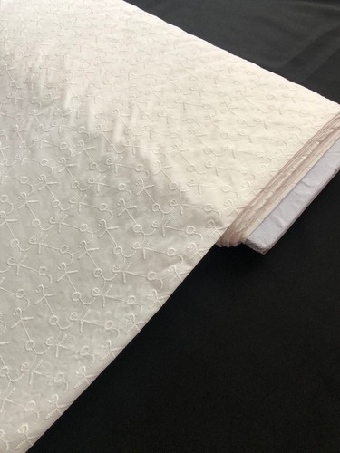 Meter ivory embroidered - 3,