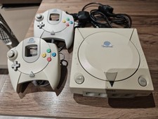 Sega Dreamcast UK Console Complete With Wires And 2 Controllers, Working