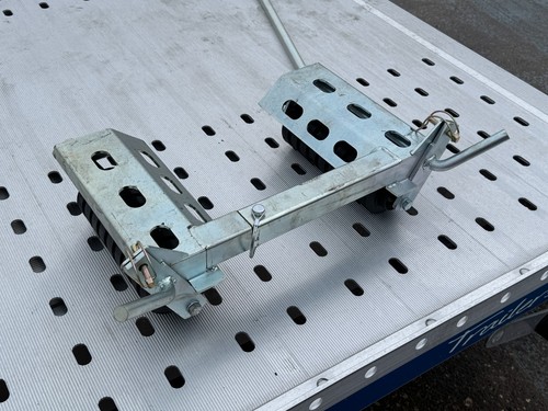 Self jacking skates recovery - skates,