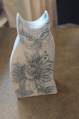 Carn pottery square cat - cat, j