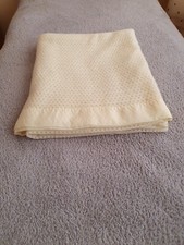 Witney Honeycomb Courtelle Blanket - Yellow - SINGLE bed