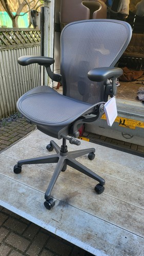 Herman miller aeron - miller, chair
