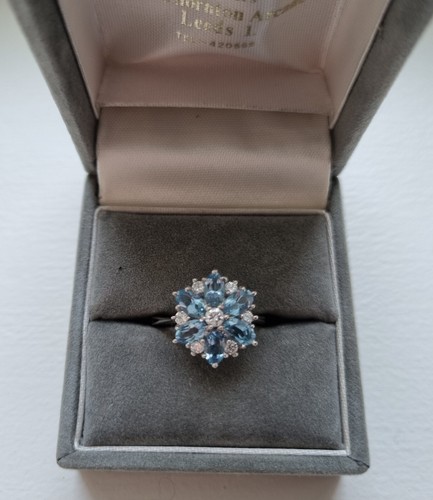 18ct white gold aquamarine and