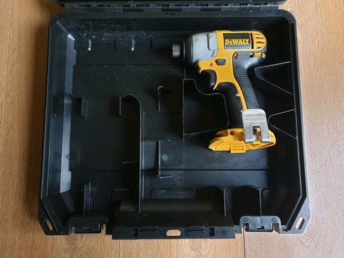 Dewalt dc835 cordless - 14.4v,