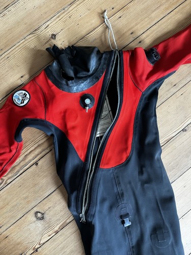 Dui front zip neoprene dry - front,