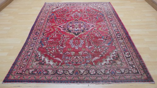 Hand made carpet - ,