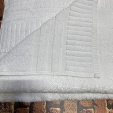 3 Pack 600 GSM White Hotel Quality Bath sheets |Piano Header design