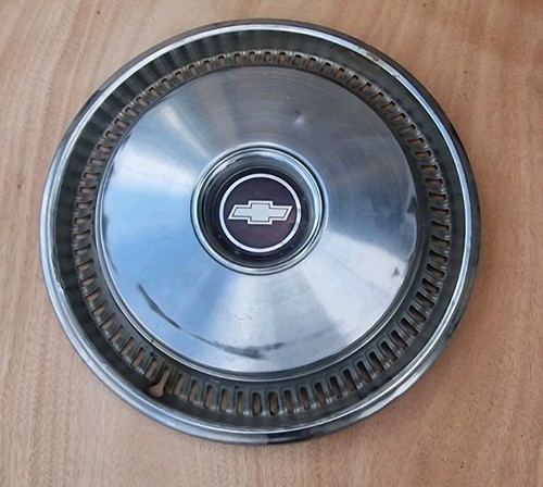 Chevrolet wheel trim - chevrolet,