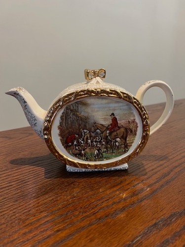 Sadler teapot hunting scene - sadler,