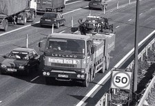 B/W PHOTO: BUTTERLEY BRICK LEYLAND CONSTRUCTOR 8 WHEEL RIGID - H527 URR