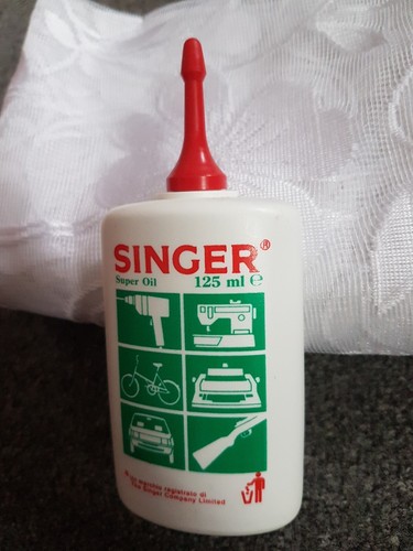 Singer sewing machine - singer,