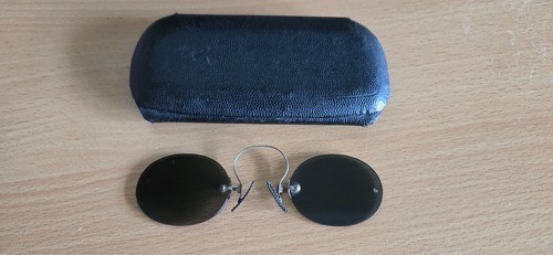 Pince nez sun glasses 1930 - sun-glasses, 1930's