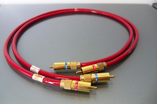 Van den hul thunderline rca - van,